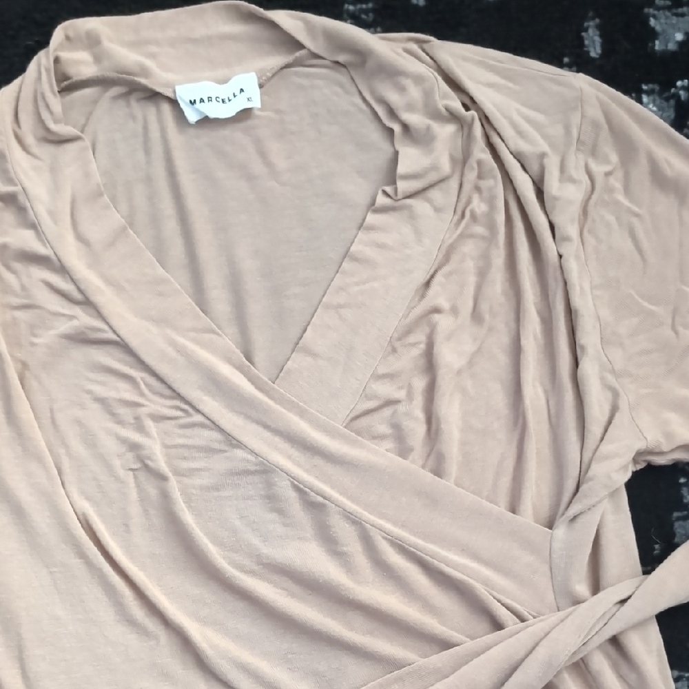 Marcella NYC Morgan Tunic - Picture 4 of 6